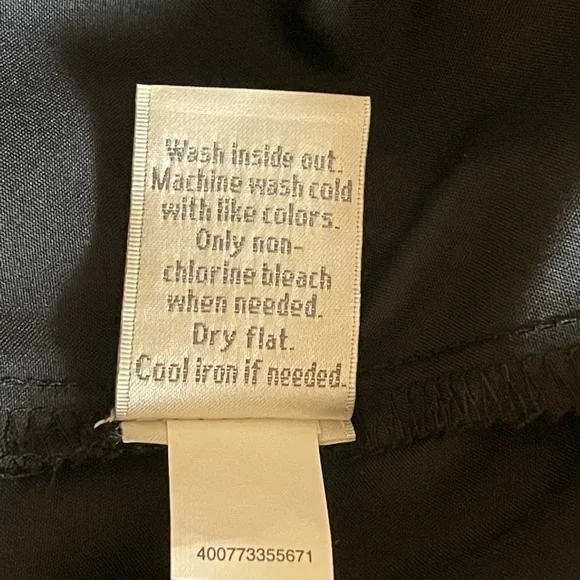 Lauren Conrad Ladies long sleeve, lace neck, with pleated skirt. Fully lined NWT - Picture 3 of 11